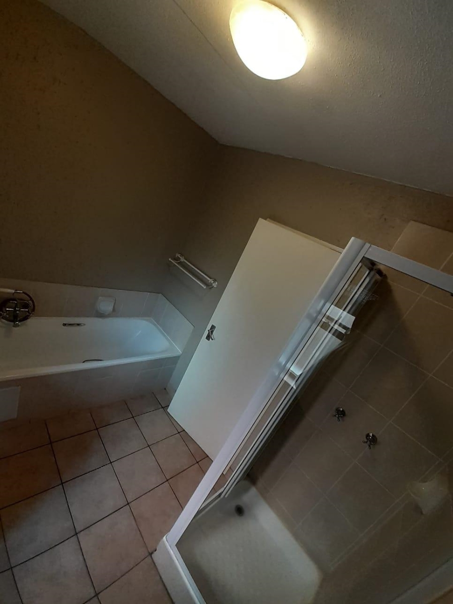2 Bedroom Property for Sale in Ferndale Gauteng