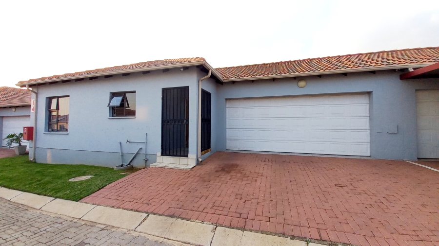 2 Bedroom Property for Sale in Parkrand Gauteng