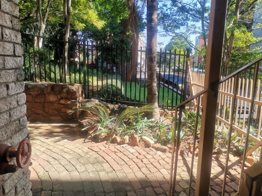 1 Bedroom Property for Sale in Gezina Gauteng
