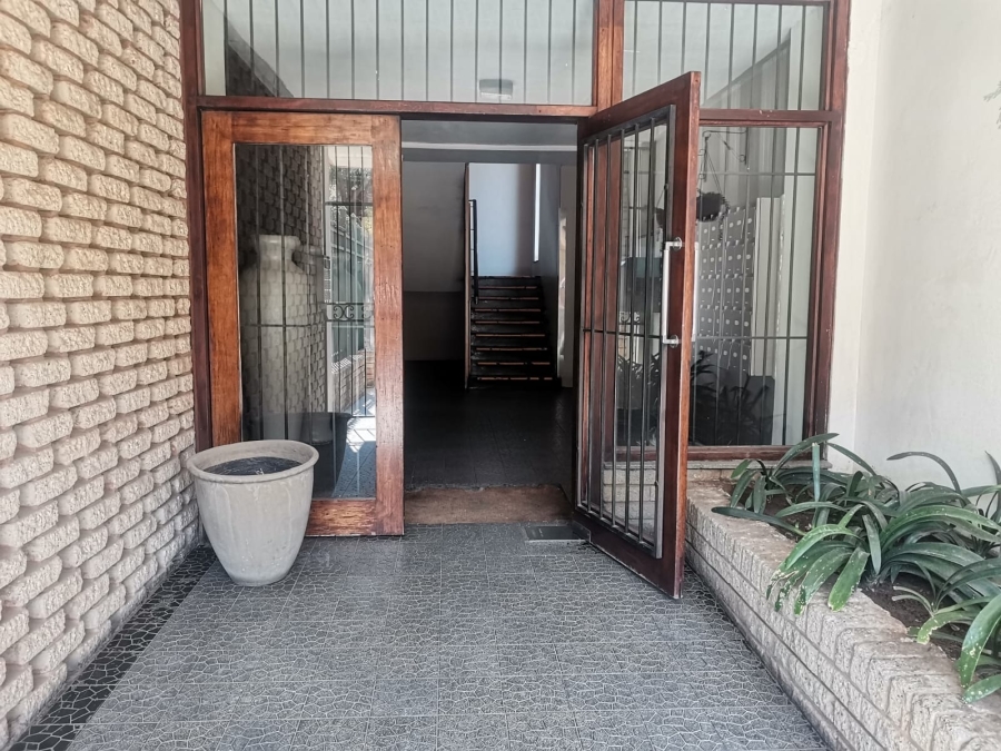 1 Bedroom Property for Sale in Gezina Gauteng
