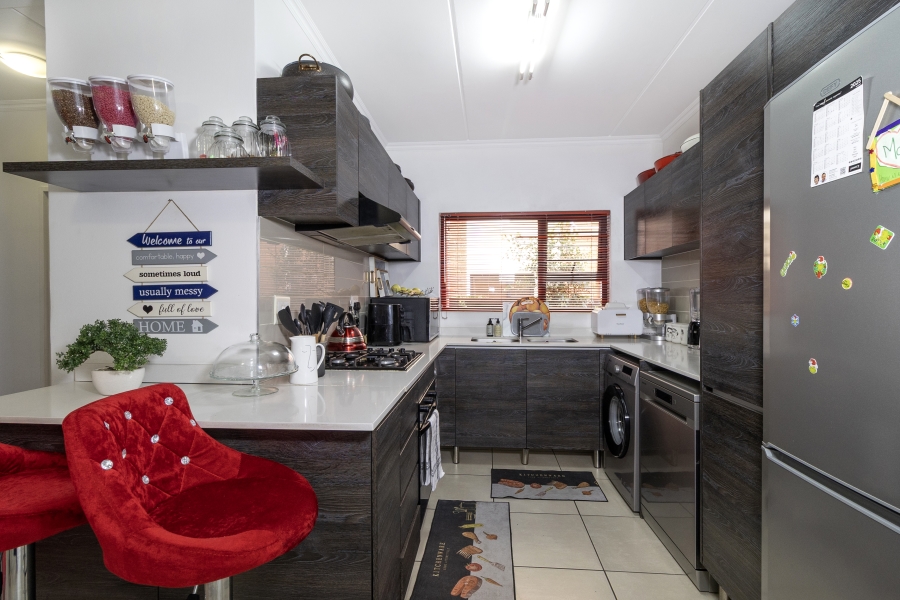 3 Bedroom Property for Sale in Greenstone Hill Gauteng