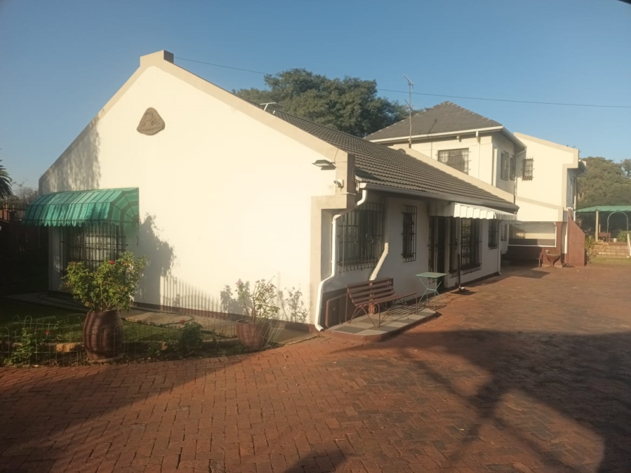 4 Bedroom Property for Sale in Selection Park Gauteng