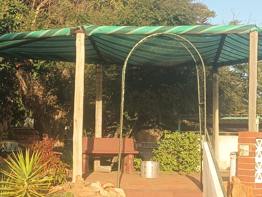 4 Bedroom Property for Sale in Selection Park Gauteng