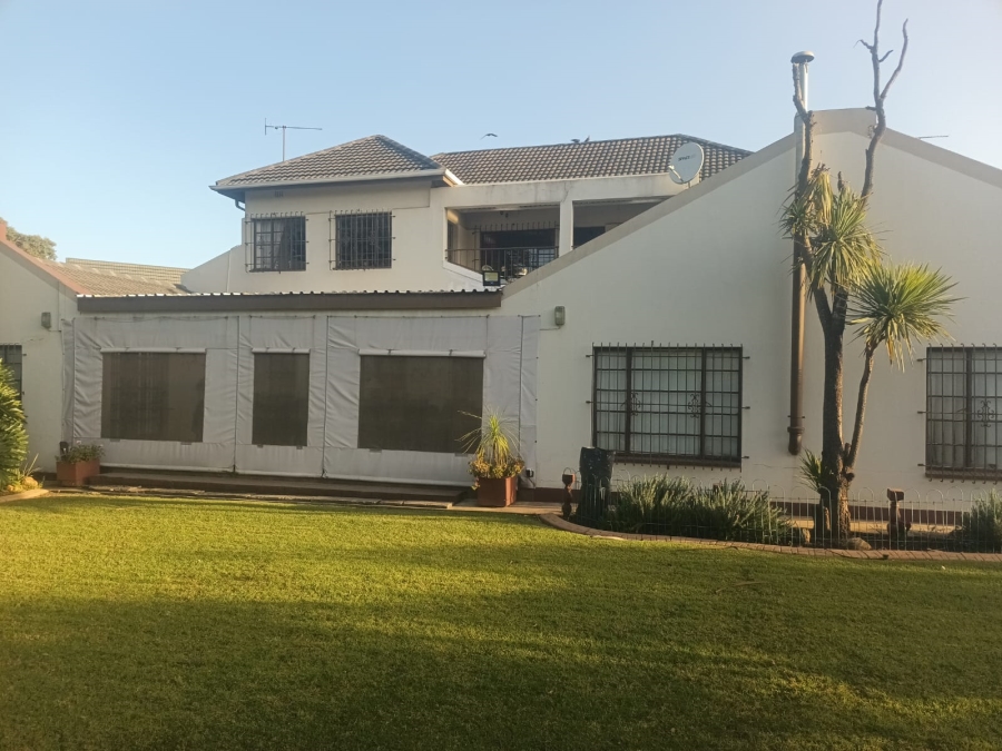 4 Bedroom Property for Sale in Selection Park Gauteng