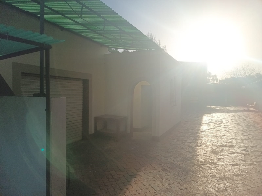 4 Bedroom Property for Sale in Selection Park Gauteng
