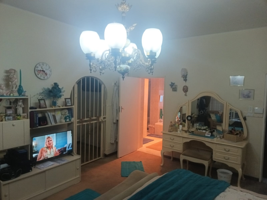 4 Bedroom Property for Sale in Selection Park Gauteng