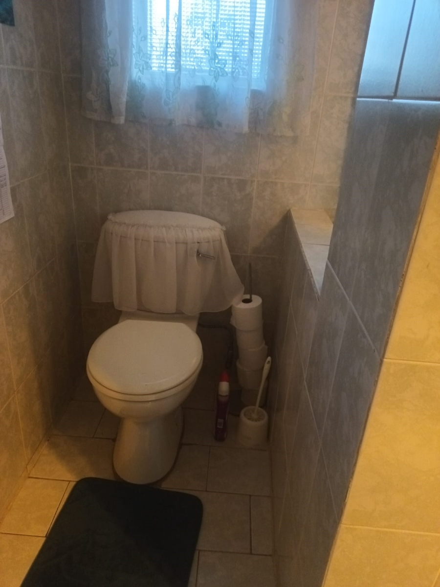 4 Bedroom Property for Sale in Selection Park Gauteng