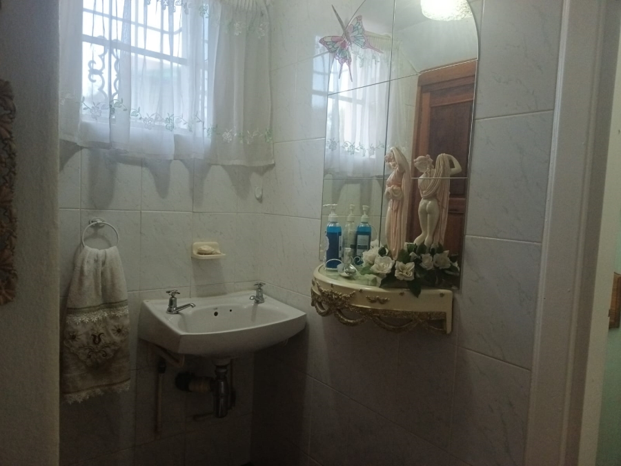 4 Bedroom Property for Sale in Selection Park Gauteng