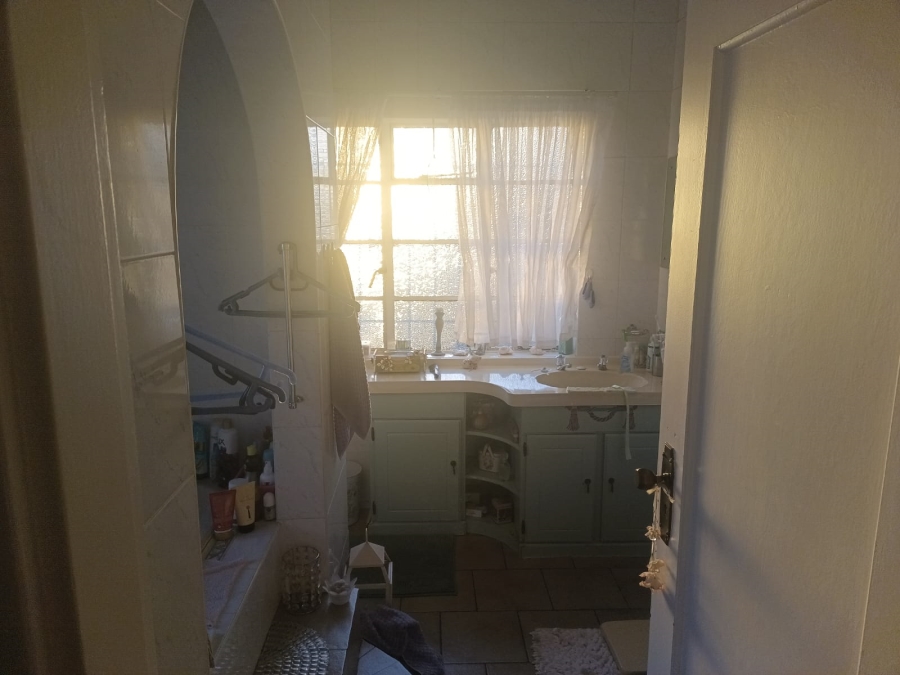 4 Bedroom Property for Sale in Selection Park Gauteng