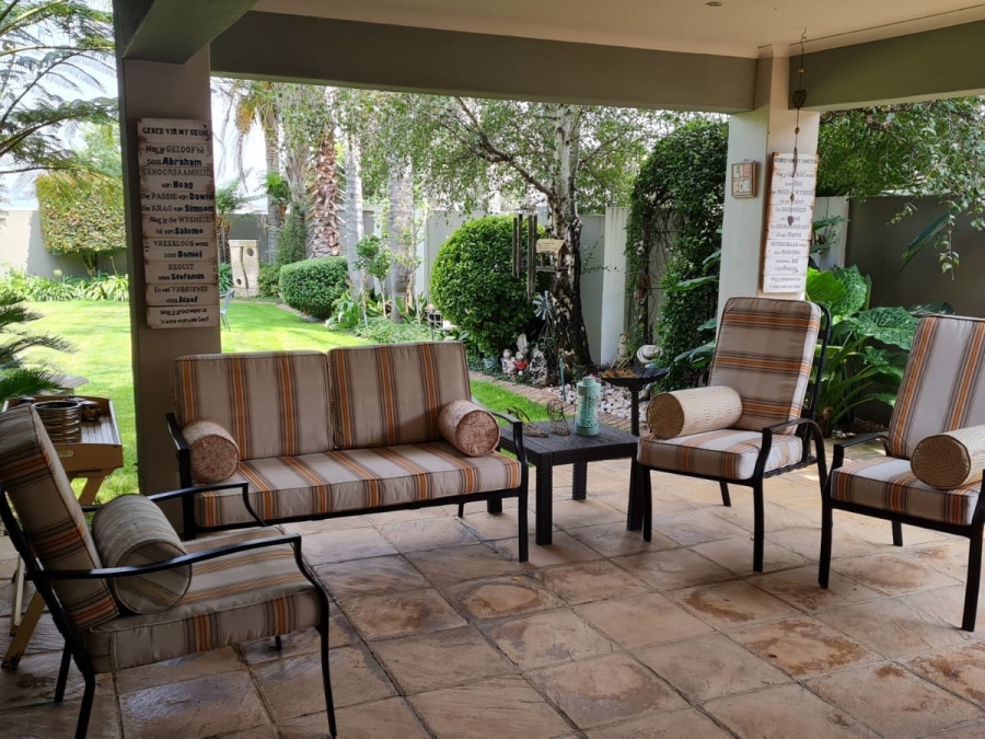 3 Bedroom Property for Sale in Sonneveld Gauteng