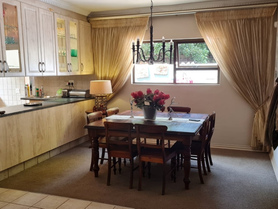 3 Bedroom Property for Sale in Sonneveld Gauteng