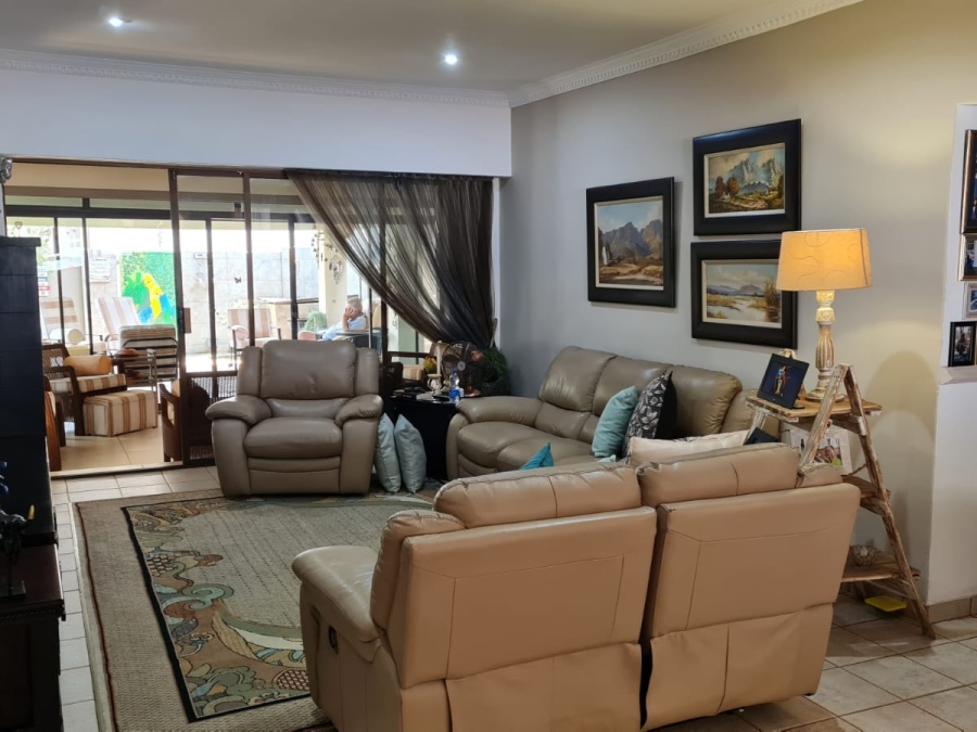 3 Bedroom Property for Sale in Sonneveld Gauteng