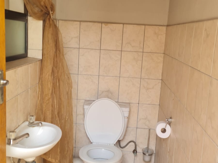 3 Bedroom Property for Sale in Sonneveld Gauteng