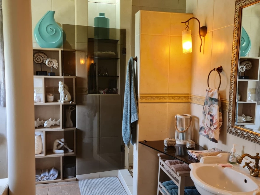 3 Bedroom Property for Sale in Sonneveld Gauteng