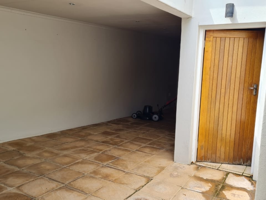 3 Bedroom Property for Sale in Sonneveld Gauteng