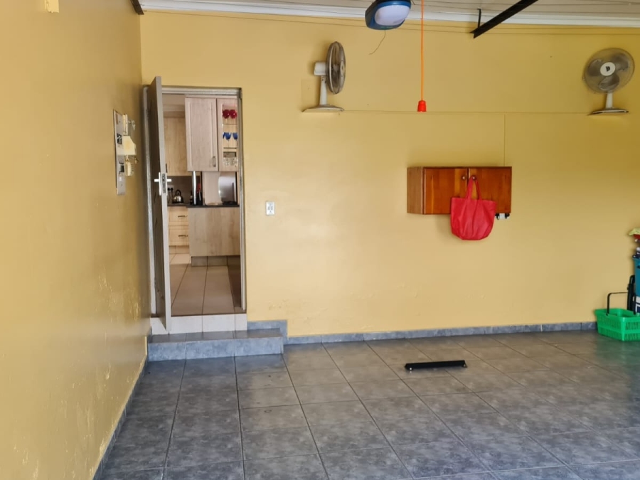 3 Bedroom Property for Sale in Sonneveld Gauteng