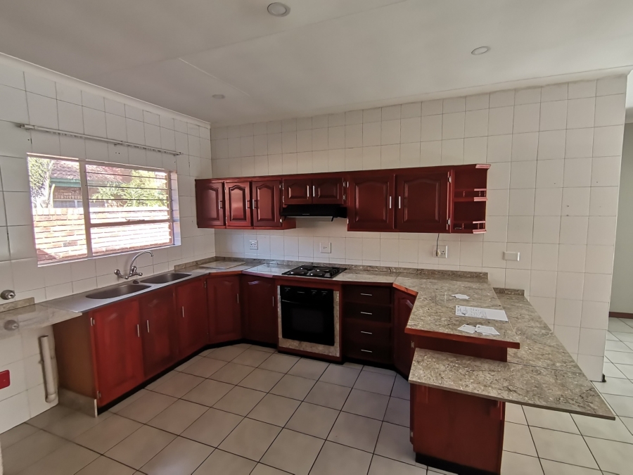 2 Bedroom Property for Sale in Mayberry Park Gauteng