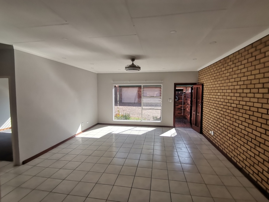 2 Bedroom Property for Sale in Mayberry Park Gauteng