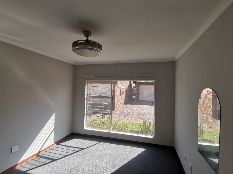 2 Bedroom Property for Sale in Mayberry Park Gauteng