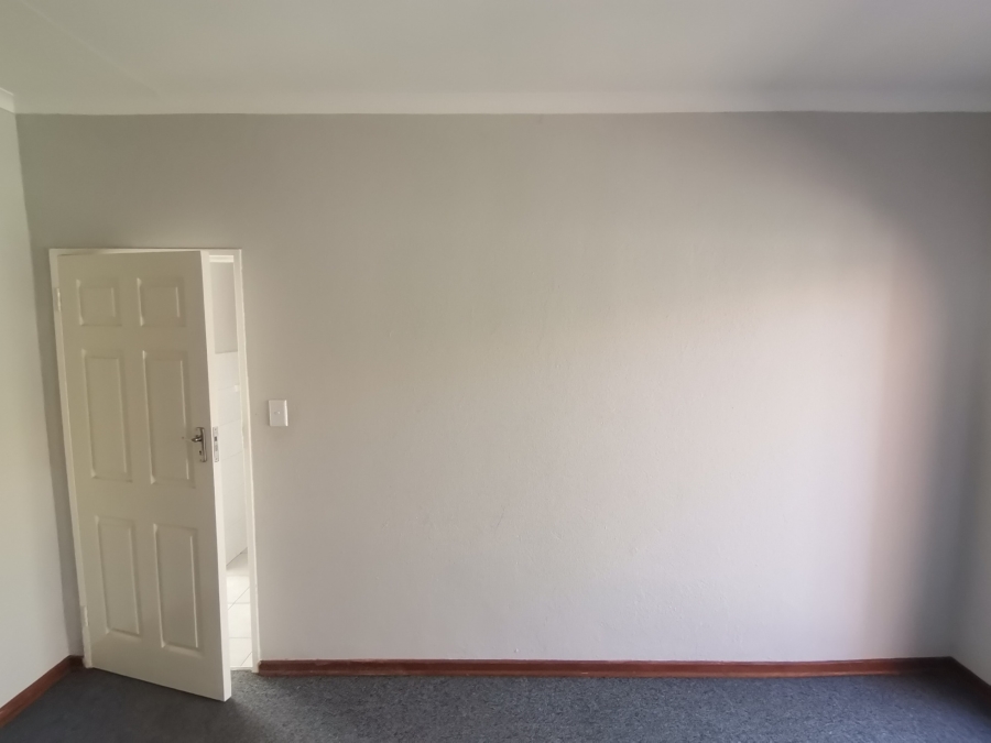 2 Bedroom Property for Sale in Mayberry Park Gauteng