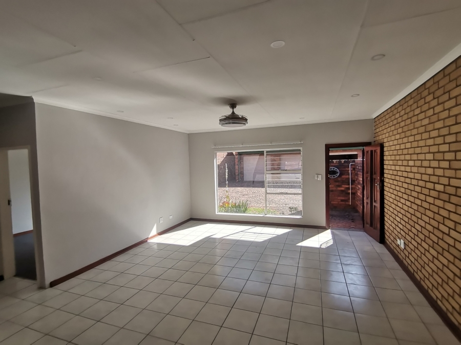 2 Bedroom Property for Sale in Mayberry Park Gauteng