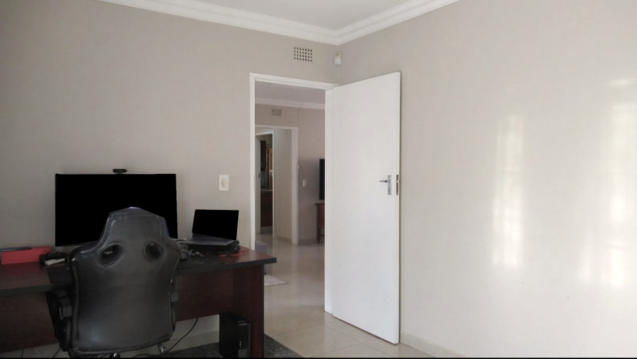 3 Bedroom Property for Sale in Lenasia South Gauteng