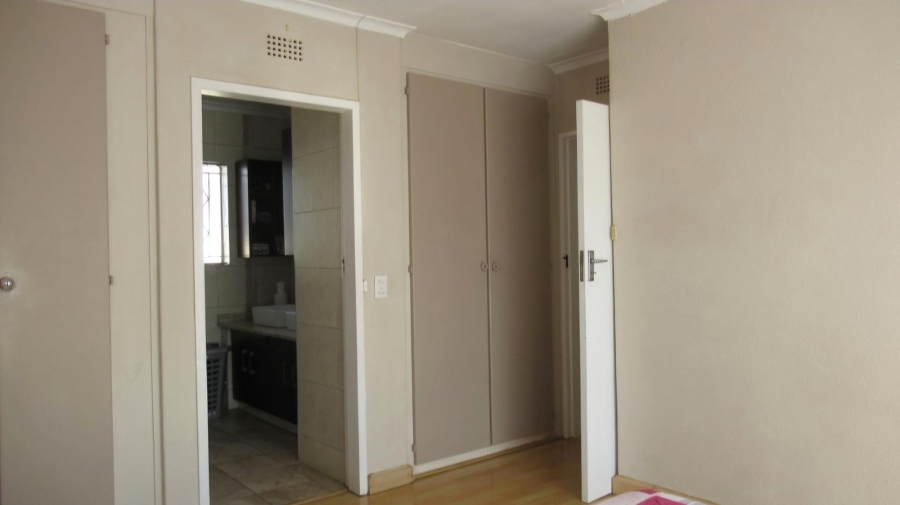 3 Bedroom Property for Sale in Lenasia South Gauteng