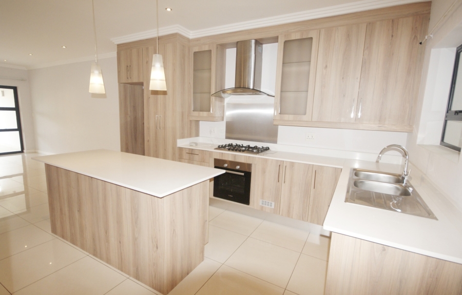 To Let 2 Bedroom Property for Rent in Bryanston Gauteng