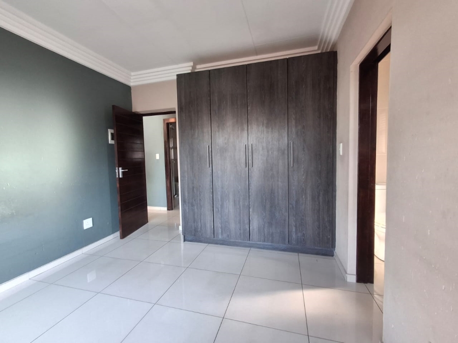 2 Bedroom Property for Sale in Eveleigh Gauteng