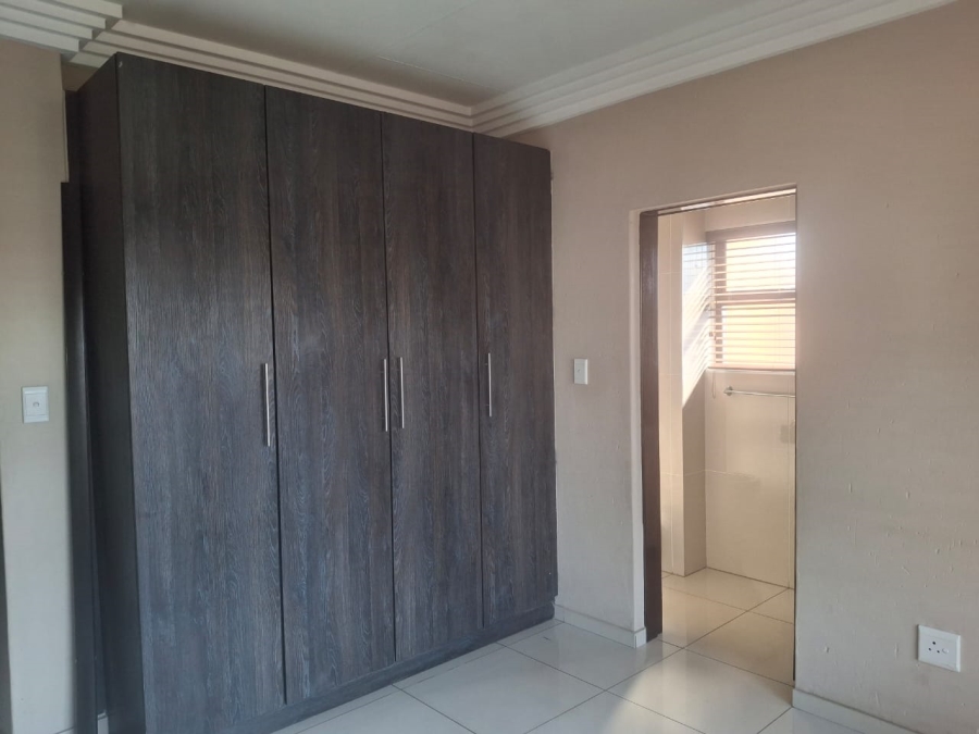 2 Bedroom Property for Sale in Eveleigh Gauteng