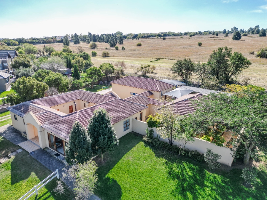 7 Bedroom Property for Sale in Saddlebrook Estate Gauteng