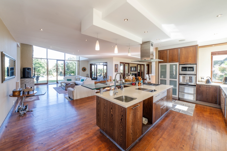 7 Bedroom Property for Sale in Saddlebrook Estate Gauteng