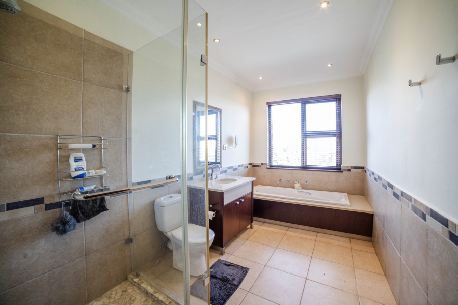 7 Bedroom Property for Sale in Saddlebrook Estate Gauteng