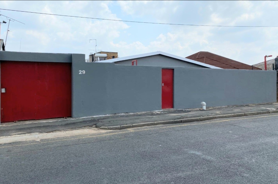 9 Bedroom Property for Sale in Orange Grove Gauteng