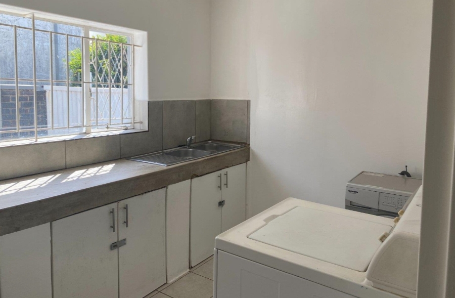 9 Bedroom Property for Sale in Orange Grove Gauteng