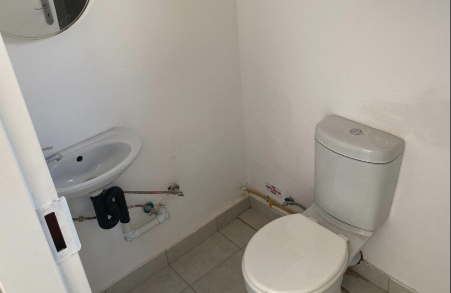 9 Bedroom Property for Sale in Orange Grove Gauteng
