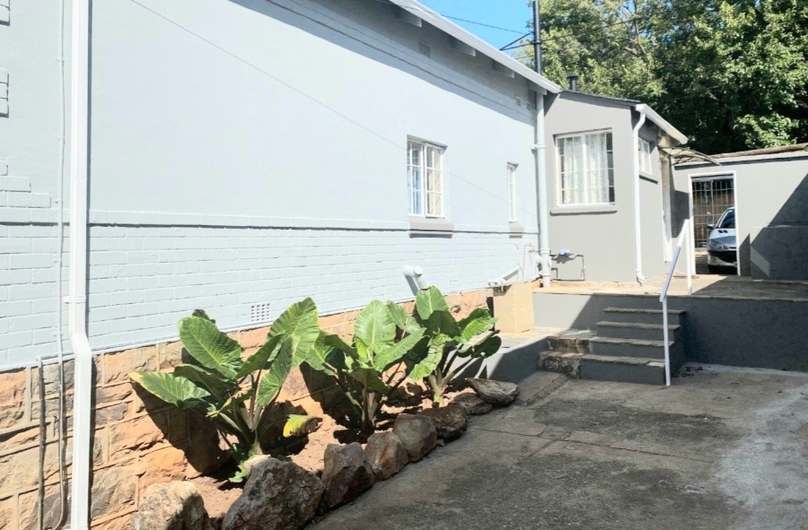 6 Bedroom Property for Sale in Orange Grove Gauteng