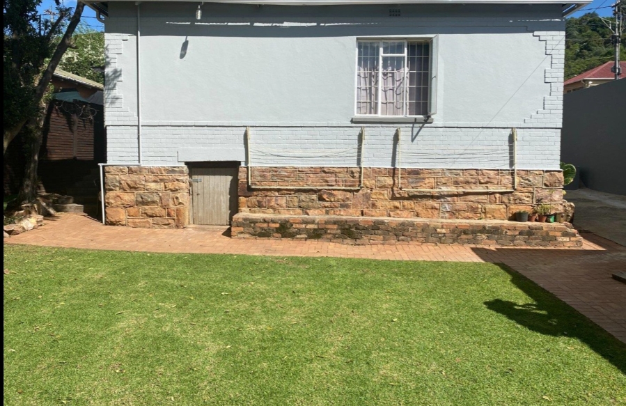 6 Bedroom Property for Sale in Orange Grove Gauteng