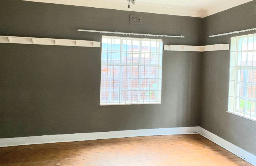6 Bedroom Property for Sale in Orange Grove Gauteng