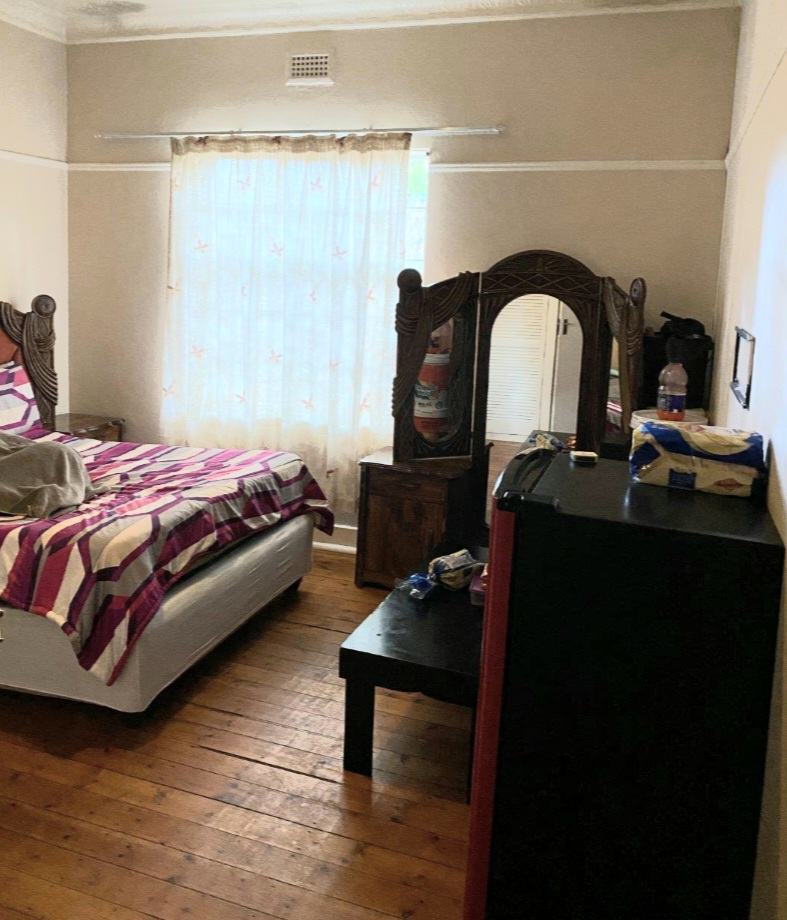 6 Bedroom Property for Sale in Orange Grove Gauteng