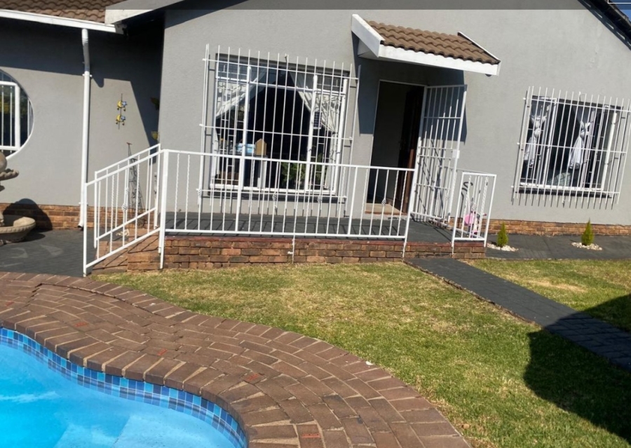3 Bedroom Property for Sale in Risana Gauteng