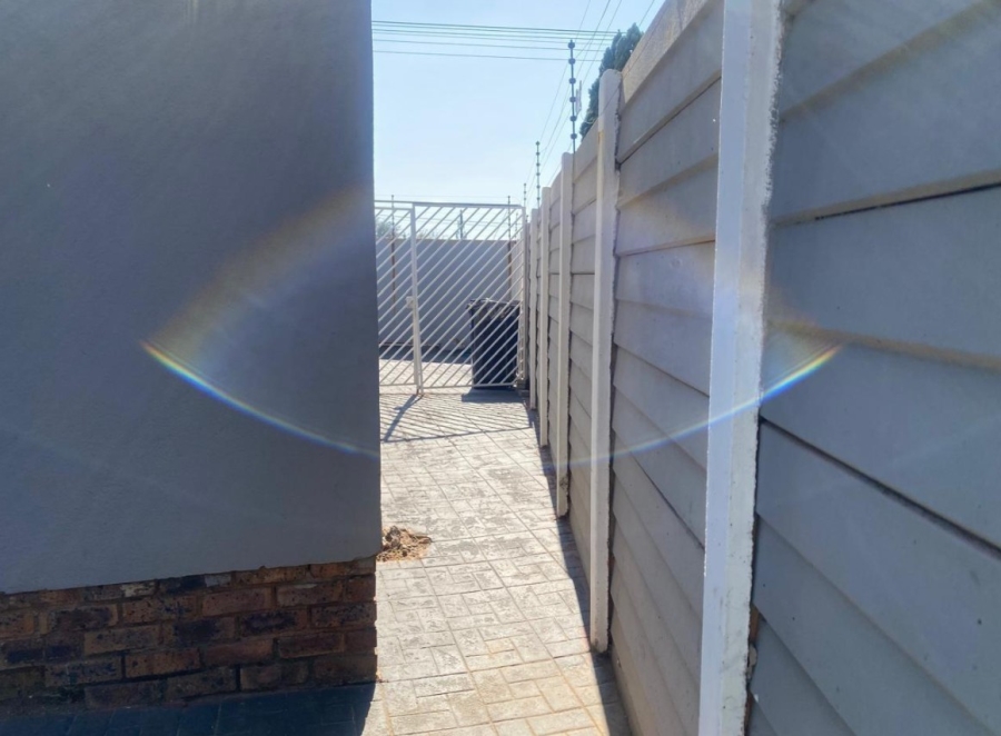 3 Bedroom Property for Sale in Risana Gauteng