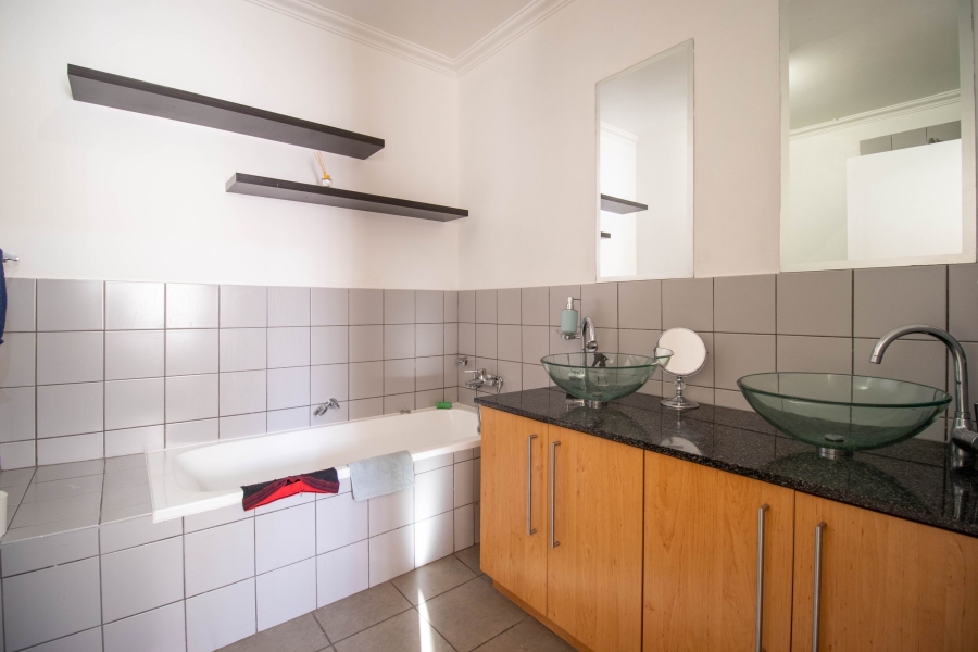 2 Bedroom Property for Sale in Riviera Gauteng