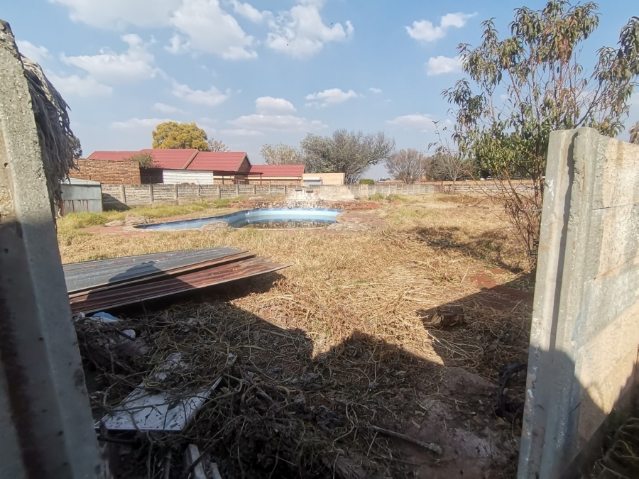 1 Bedroom Property for Sale in Daggafontein Gauteng