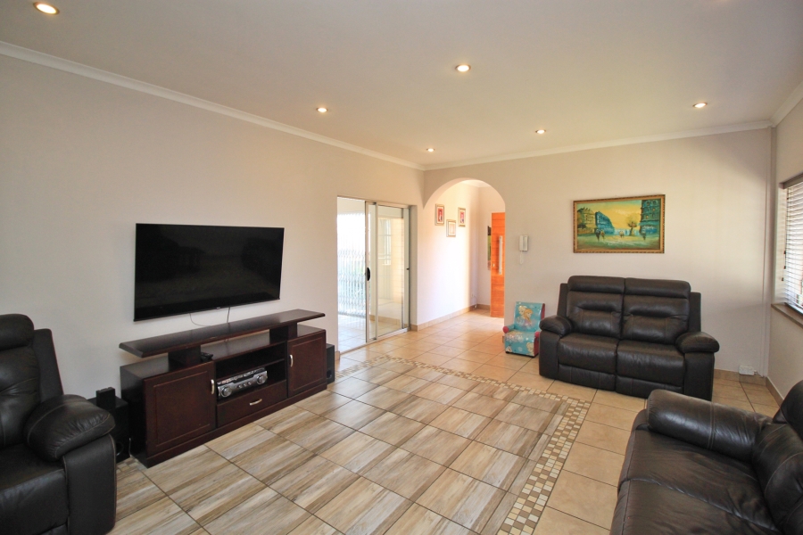 4 Bedroom Property for Sale in Sunnyridge Gauteng