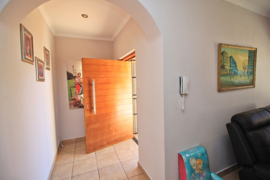 4 Bedroom Property for Sale in Sunnyridge Gauteng