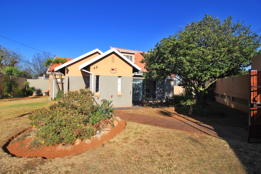 4 Bedroom Property for Sale in Sunnyridge Gauteng