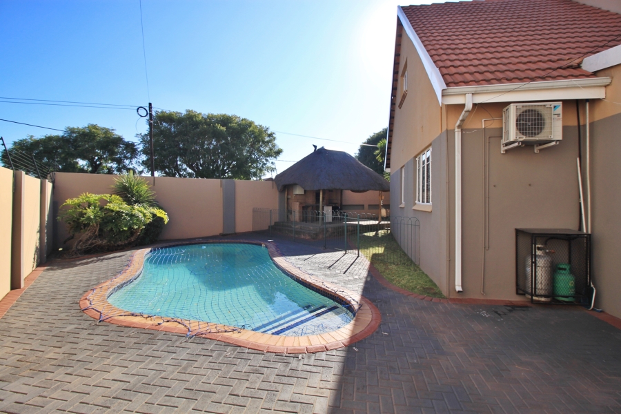 4 Bedroom Property for Sale in Sunnyridge Gauteng