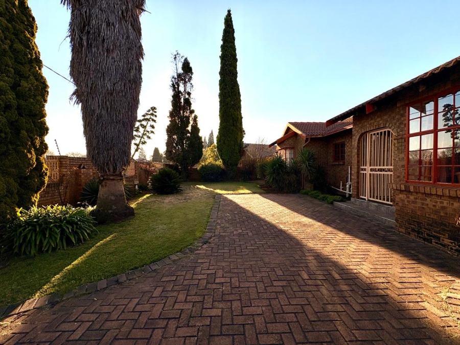 4 Bedroom Property for Sale in Dersley Gauteng