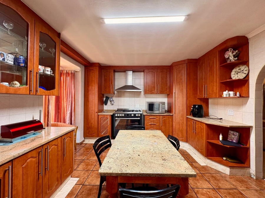 4 Bedroom Property for Sale in Dersley Gauteng